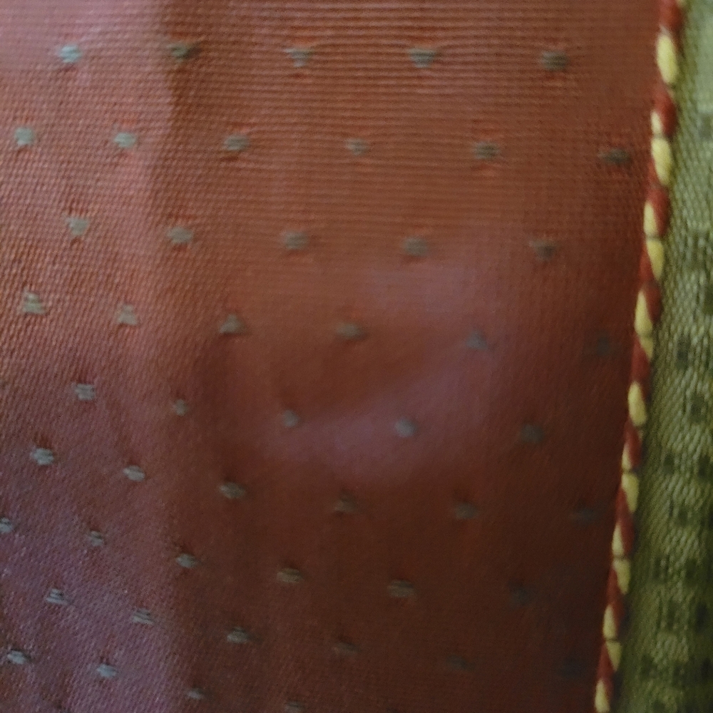 Drapes - Picture 3 of 6